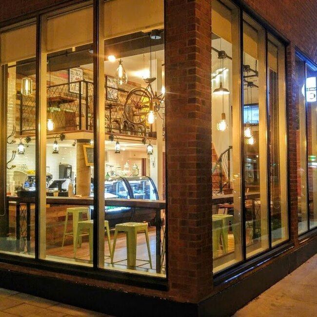 Caf&eacute; Chiado28 -  Restaurants Near: H2G1L1