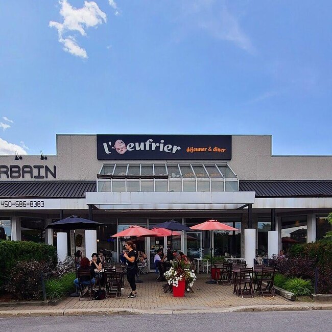 L'Oeufrier - Restaurants pr&egrave;s de: H7T3C2