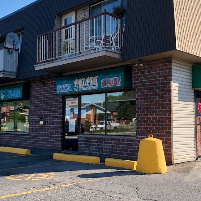 Pizza Delphi Sous-Marins - Laurentians (North Shore) Brunch Open Supper Restaurants