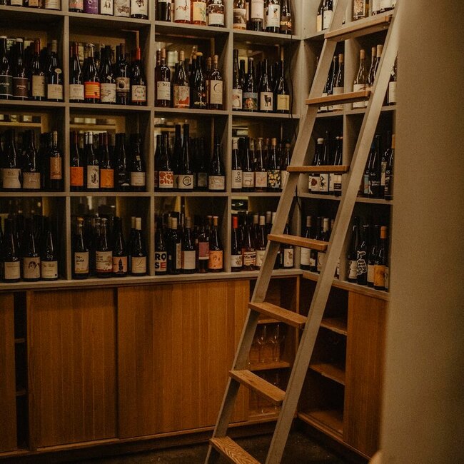 Monopole - Great selection of wines Restaurants in Old Montreal