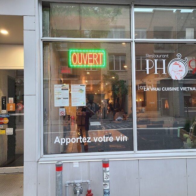 Pho 911 - Restaurants Soupes près de: H4C2C2