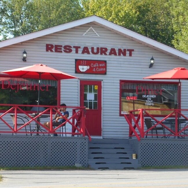 Caf&eacute; aux 4 coins -  Restaurants Near: J5K2G6