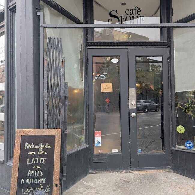 Café Sfouf Restaurant Montréal: Menu, Avis & Réserver (2026)