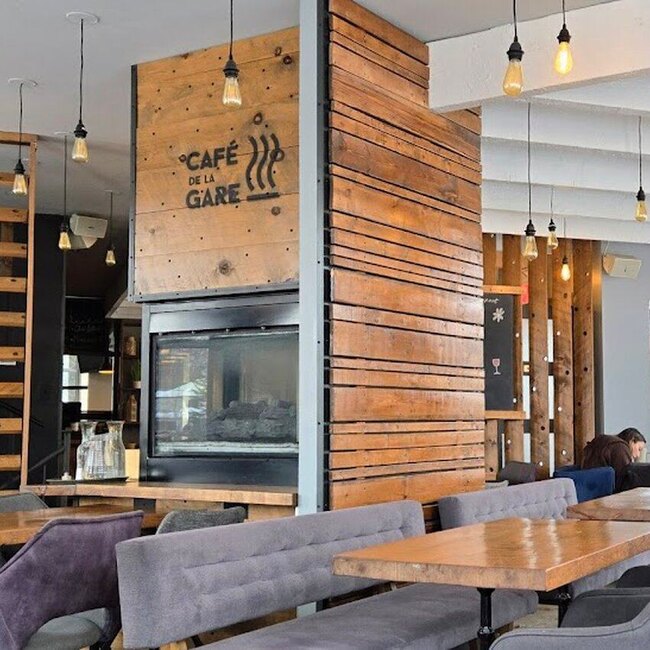 Caf&eacute; de la Gare Rosem&egrave;re - Restaurants in Rosem&egrave;re