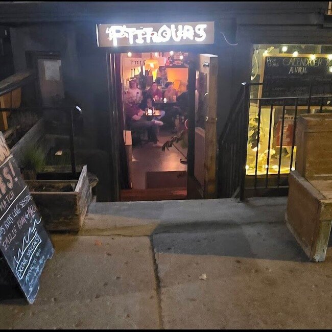 P'tit Ours - Theme / Unique Experience Restaurants in Mile-End