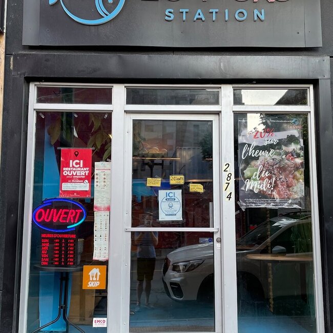 Le Poké Station Restaurant Montreal, QC