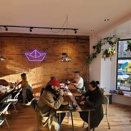 Paquebot Caf&eacute; - Restaurants in Montreal