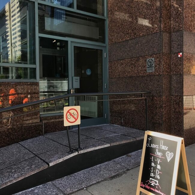 Leaves House - Restaurants Desserts et Sucreries, Options v&eacute;g&eacute;taliennes, Options sans gluten Ouverts midi Montr&eacute;al