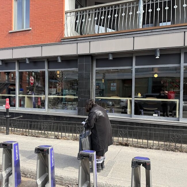 Lafayette Pizzeria - Poutine, BBQ Restaurants Near: H2V4E7