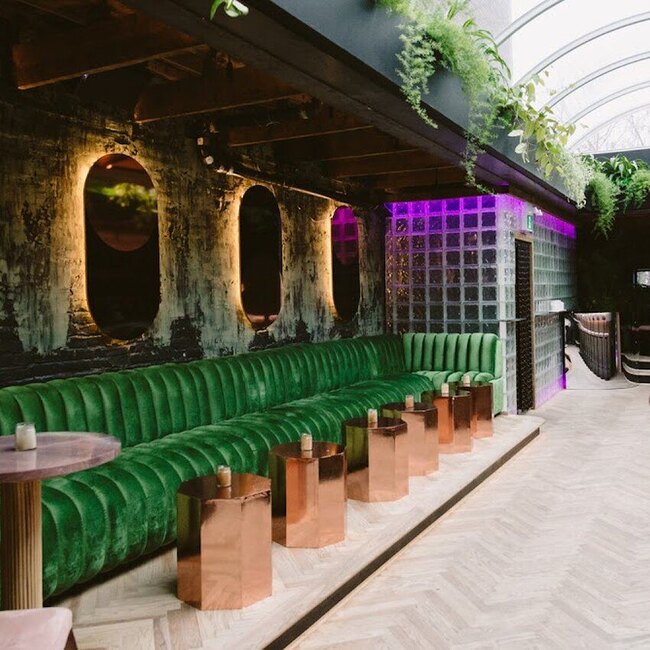 Milky Way Cocktail Bar - Restaurants P&acirc;tes, Barbecue-BBQs pr&egrave;s de: H4E1A2