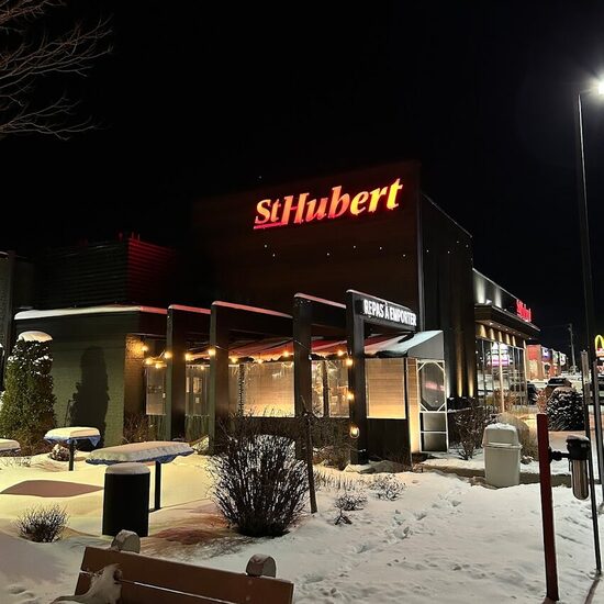 R&ocirc;tisserie St-Hubert Restaurant