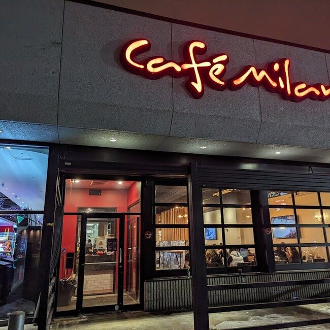 Cafe Milano - Restaurants pr&egrave;s de: H7T3C2