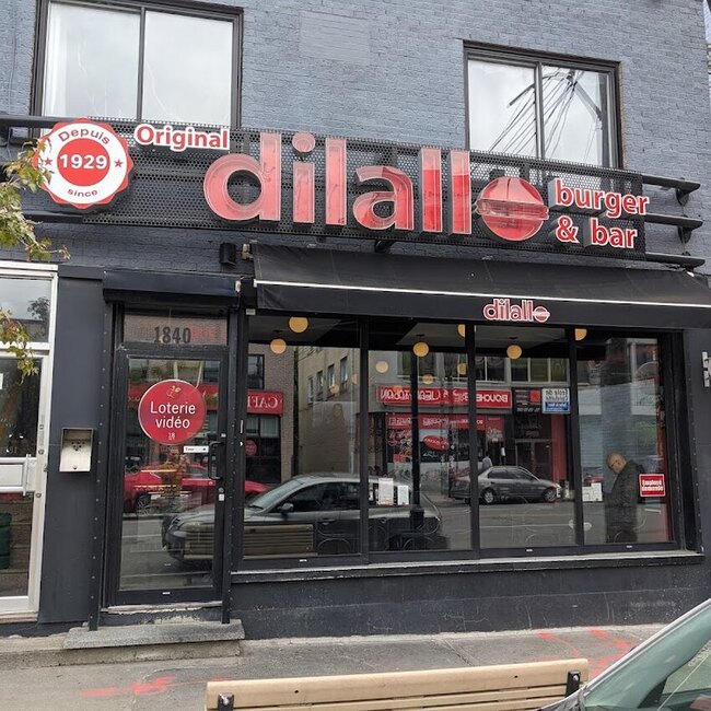 Dilallo Burger Original 1929 - Montreal Breakfast Open Late Restaurants