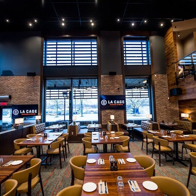 La Cage - Restaurants Am&eacute;ricains, Ramen &agrave; Montr&eacute;al