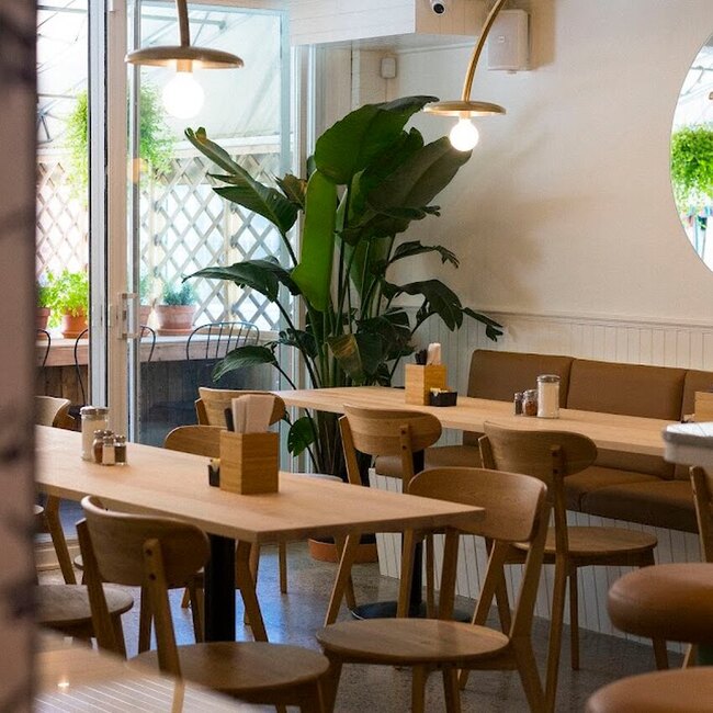 Parma Café Restaurant Montréal: Menu, Avis & Réserver (2026)