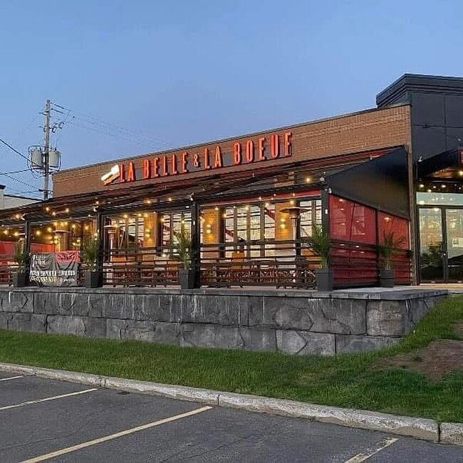 La Belle & La Boeuf - Burger Bar - Restaurants pr&egrave;s de: J7Y3P2