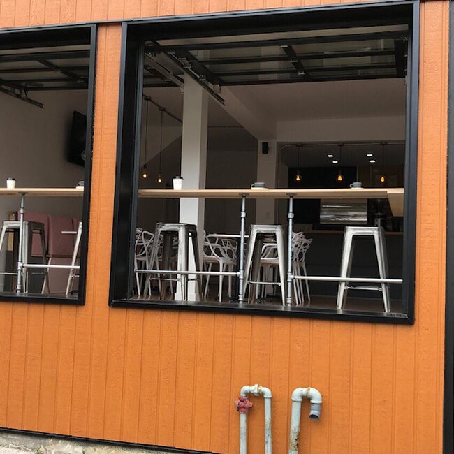 Yo & Co Espresso Bar - Restaurants Caf&eacute;s, Barbecue-BBQs pr&egrave;s de: H4E1A8