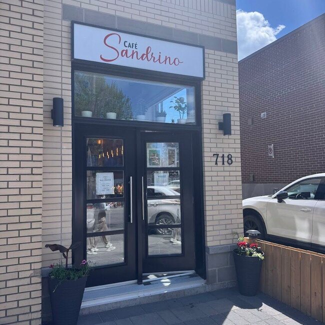 Café Sandrino - Restaurants Near: H2M2P2