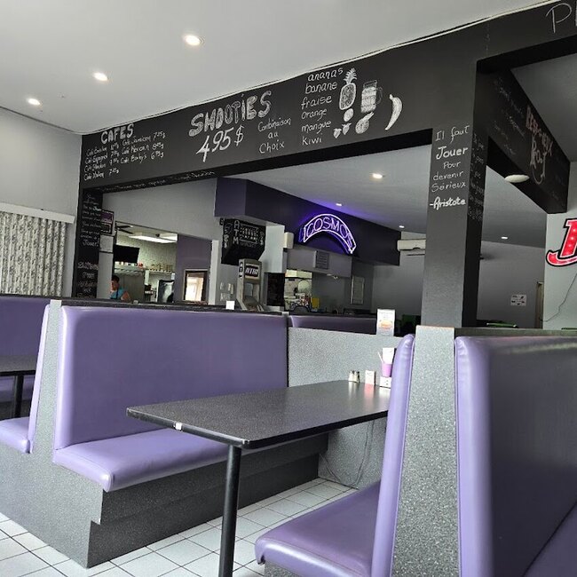 Terrasse Dagenais / Rest-O-Jeux - Montreal Breakfast Open Late Restaurants