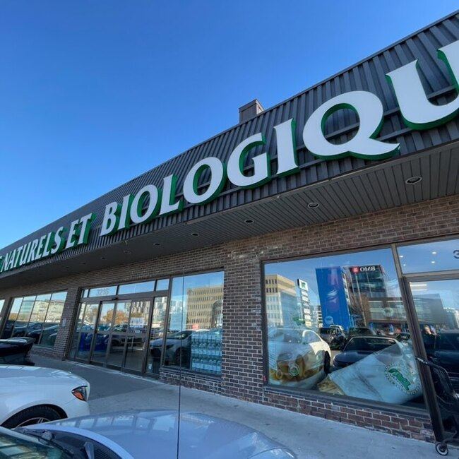 Les March&eacute;s Tau - Restaurants Ouverts le matin Chomedey