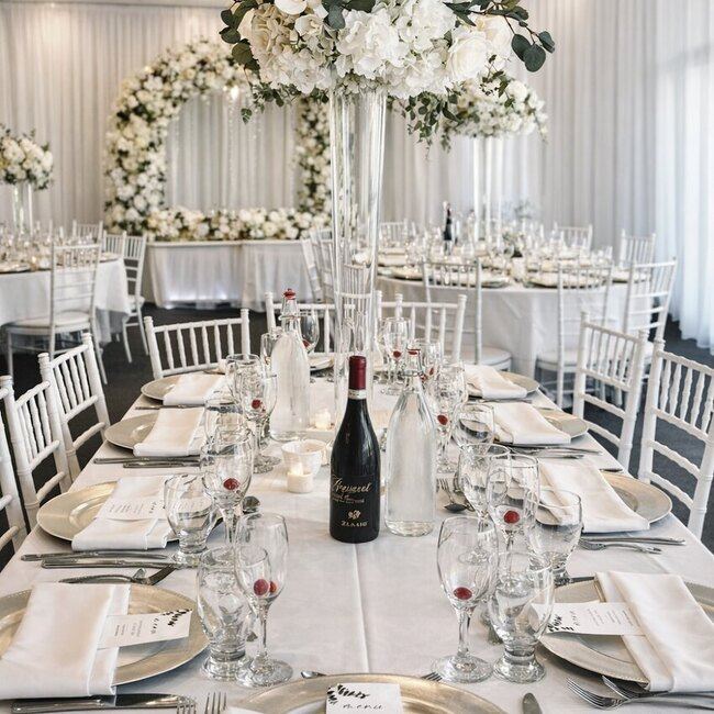 Bella Traiteur Reception - Desserts & Sweets in Laval