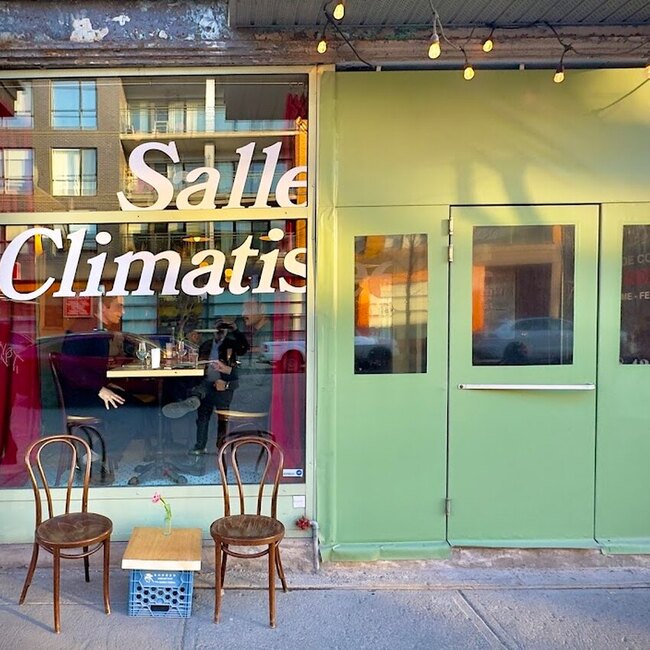 Salle Climatis&eacute;e -  Restaurants Near: H2V4H5