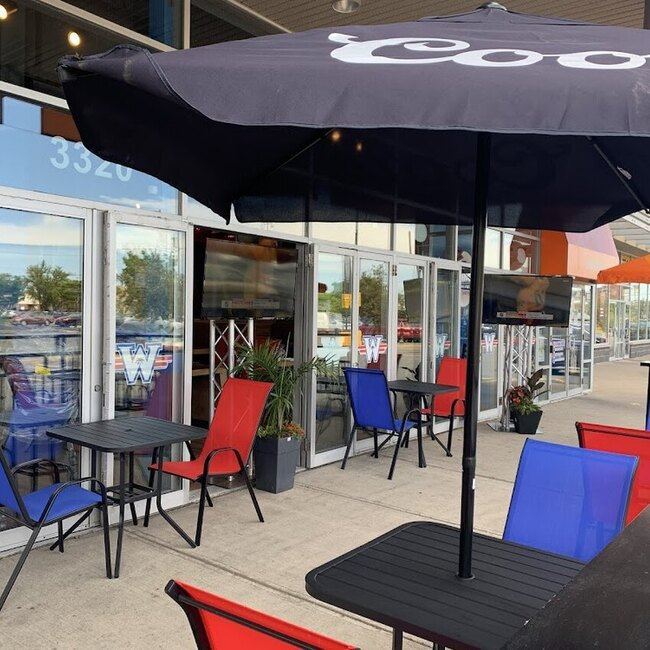 Wild Wing Brasserie Sportive - Restaurants Ouverts maintenant Greenfield Park