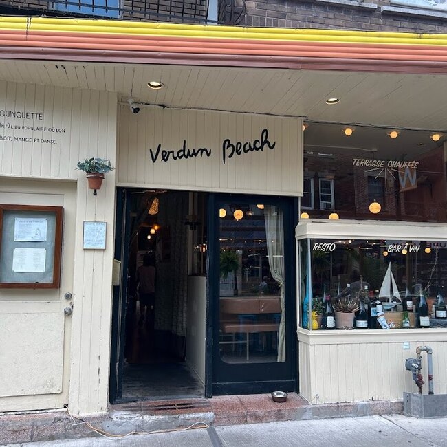 Bar Verdun Beach - Montreal Restaurants