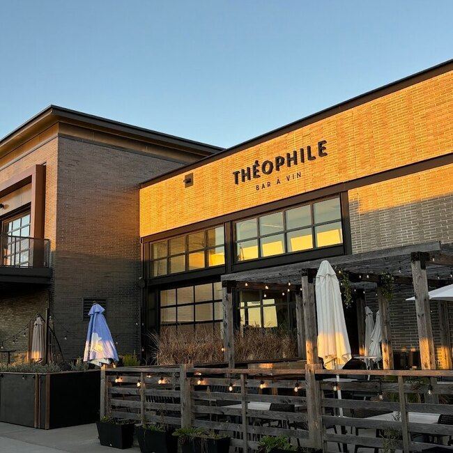 TH&Eacute;OPHILE Bar &agrave; vin - Saint-Bruno-de-Montarville Open Lunch Restaurants