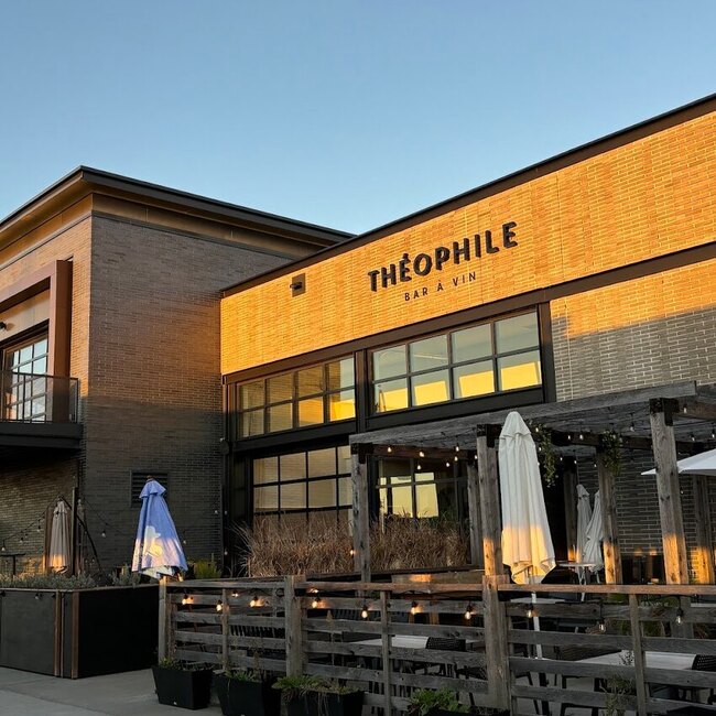 TH&Eacute;OPHILE Bar &agrave; vin Restaurant