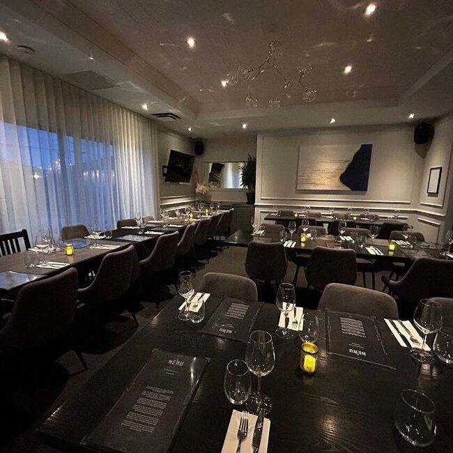 Les Cuisiniers - Restaurants Contemporains/Modernes Montr&eacute;al