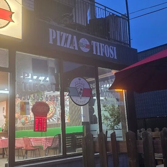 Pizza Tifosi - Restaurants pr&egrave;s de: H7W2H2