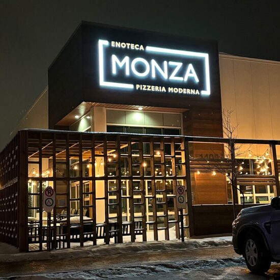 Enoteca Monza Pizzeria Moderna - Restaurants in Montreal