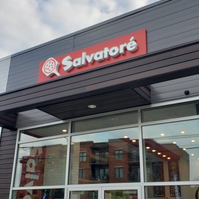 Pizza Salvatoré - Restaurants près de: J4Y0A5