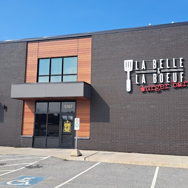 La Belle & La Boeuf - Burger Bar - Restaurants près de: J2T1K3