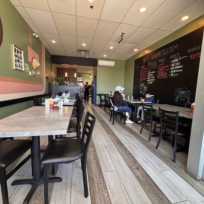 Tili Brossard Restaurant: Menu, Reviews & Reserve (2026)