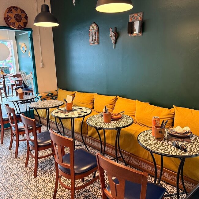 Caf&eacute; &Ocirc; Tagine - Caf&eacute;s, Bubble Tea Restaurants Near: H2K2K2