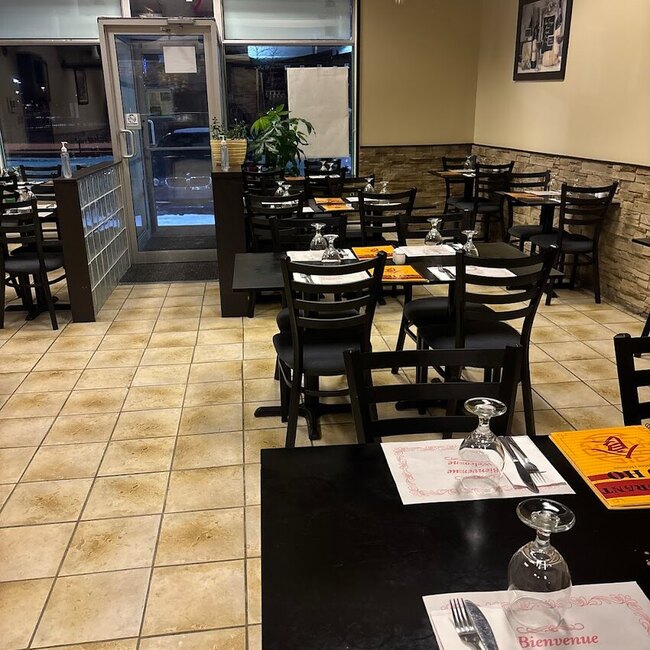 Ho Ho Cuisine Chinoise - Restaurants pr&egrave;s de: J5R1J3