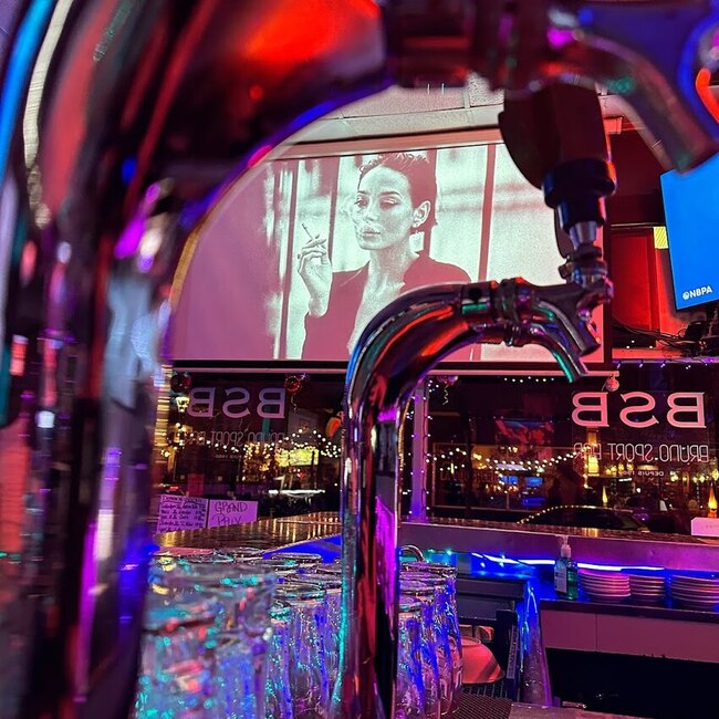 Bruno Sport Bar -  Restaurants Near: H3N1P9