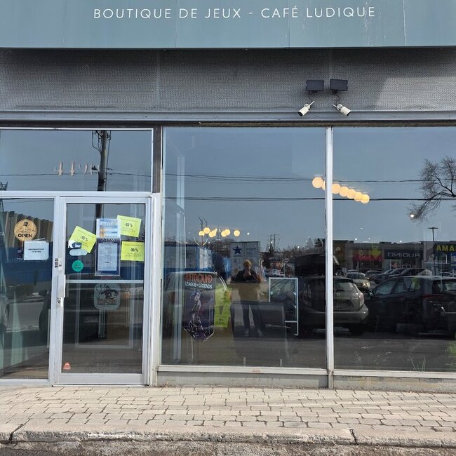 Abyss Resto-Pub Ludique - Restaurants près de: H1R1X6