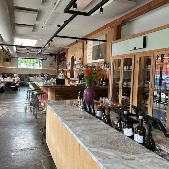 Gia Vin & Grill - Restaurants Cor&eacute;ens, Grillades de Montr&eacute;al