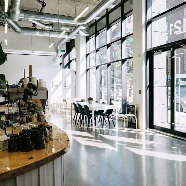 Caf&eacute; l&eacute;o -  Restaurants Near: H2Y3E7