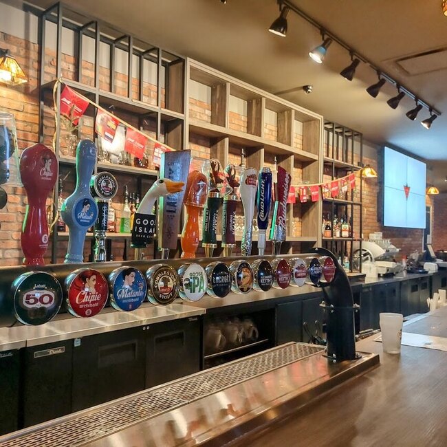 Brasserie Le Manoir NDG - Pub Food Ouverts le matin Montr&eacute;al