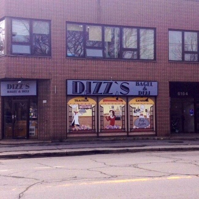Dizz's Bagel & Deli - Restaurants pr&egrave;s de: H4A1X2