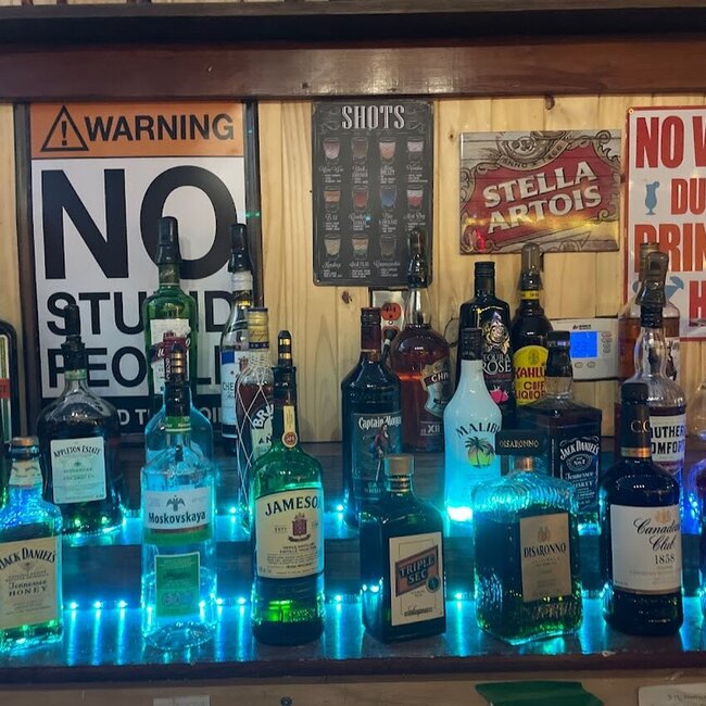 The pines Pub - West Island Poutine