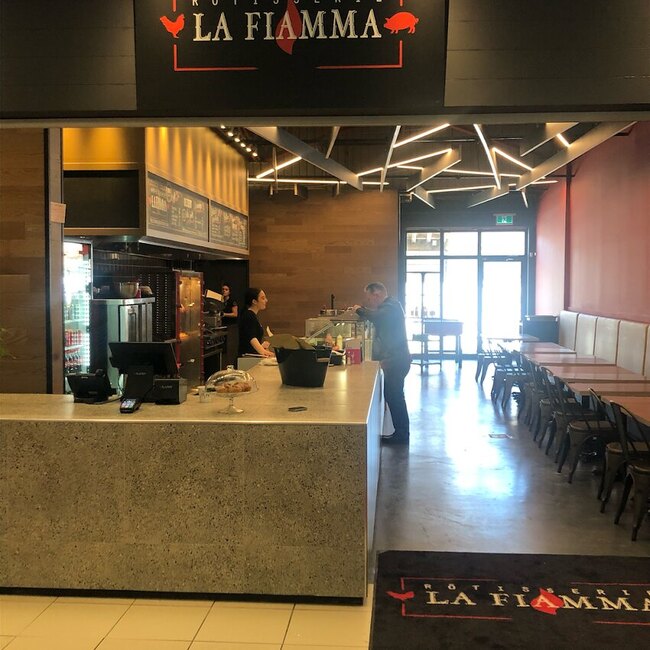 Rôtisserie La Fiamma - Restaurants Near: H7P5G9