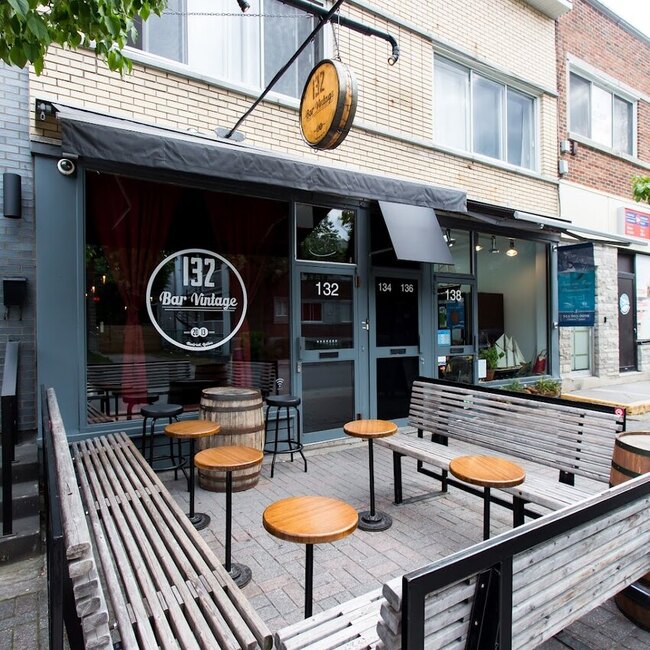 132 Bar Vintage Montreal Restaurant: Menu, Reviews & Reserve (2026)