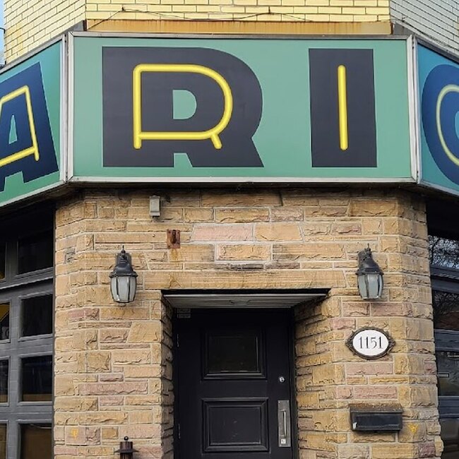 Taverne Marion - Ailes de poulet Ouverts maintenant Montr&eacute;al