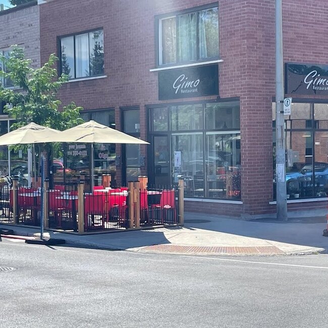 Casse-cro&ucirc;te GI-MO -  Restaurants Near: H2C2E9