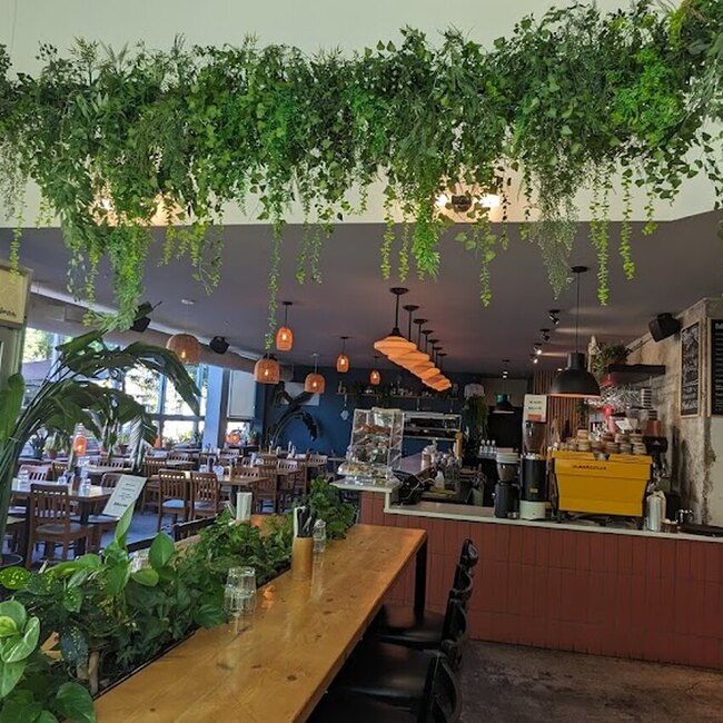 Monk Caf&eacute; Buvette - Restaurants pr&egrave;s du m&eacute;tro Angrignon (H4E 4J3)